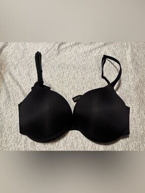 SKIMS Black Seamless Contour T-Shirt Bra